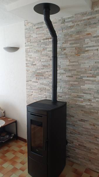 Installation d'un poêle à granulés KLOVER SOFT 80 